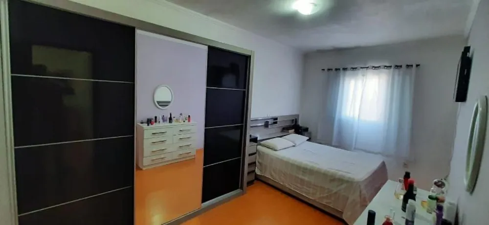 Casa, 4 quartos, 235 m² - Foto 9
