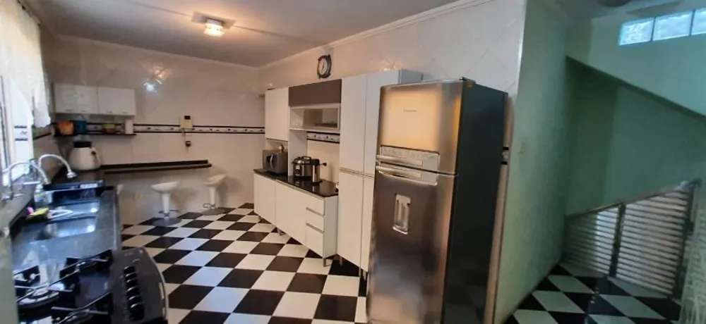 Casa, 4 quartos, 235 m² - Foto 11