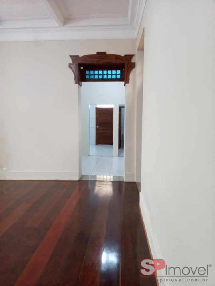 Casa à venda com 1 quarto, 700m² - Foto 2