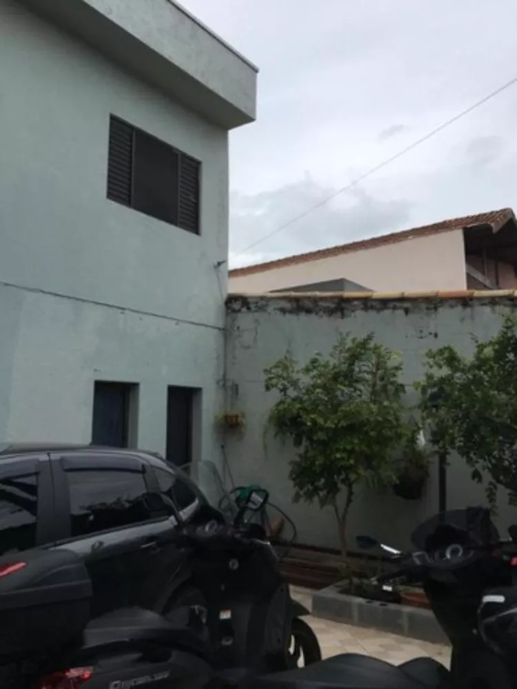 Sobrado à venda com 3 quartos, 200m² - Foto 3