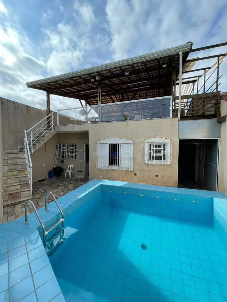 Casa, 2 quartos, 180 m² - Foto 1