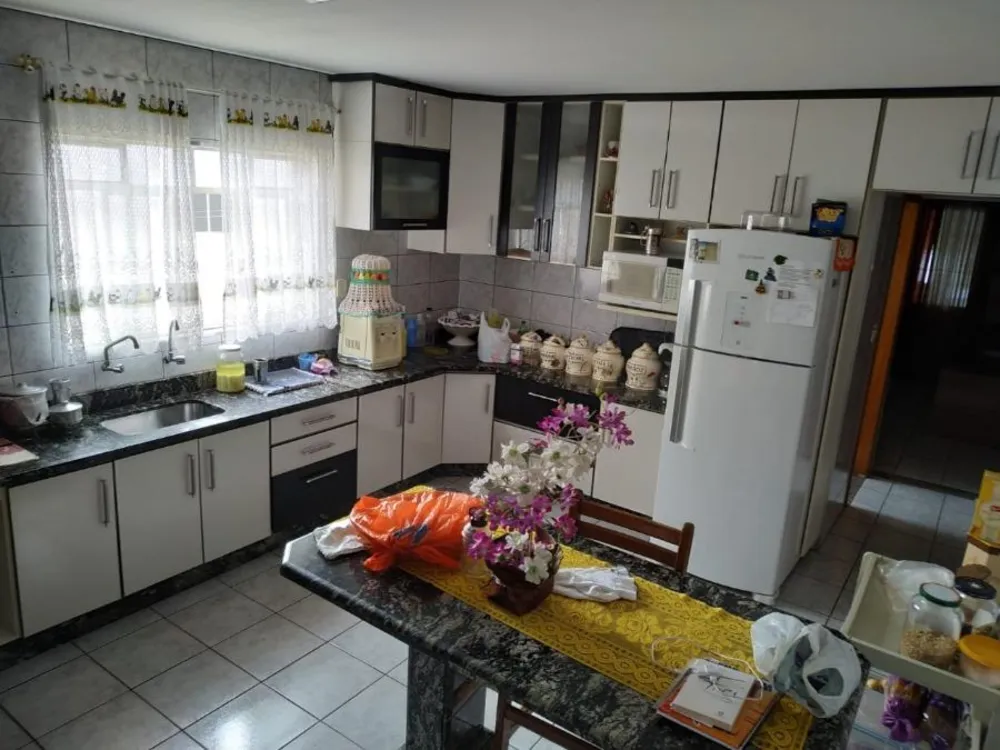 Casa, 3 quartos, 192 m² - Foto 2