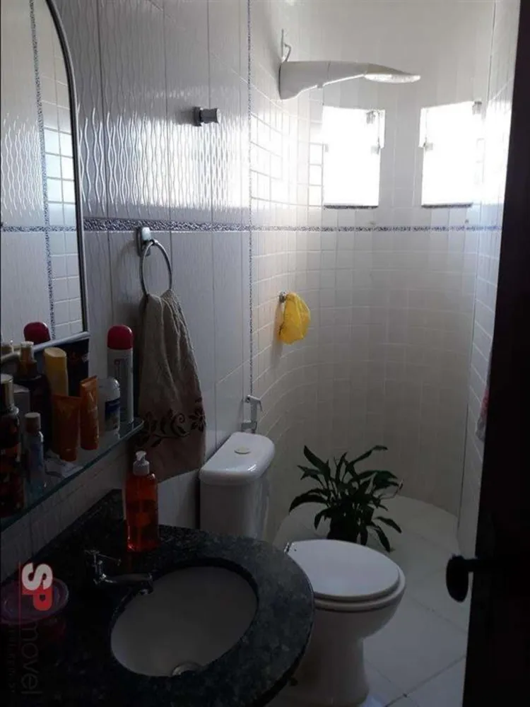 Casa, 3 quartos, 198 m² - Foto 1