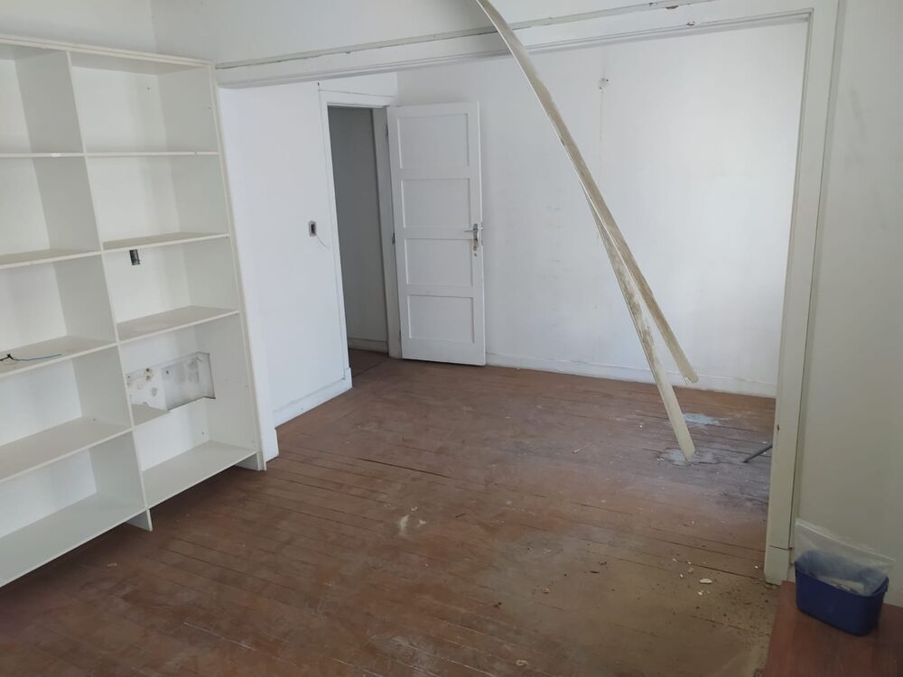 Casa à venda com 1 quarto, 325m² - Foto 4