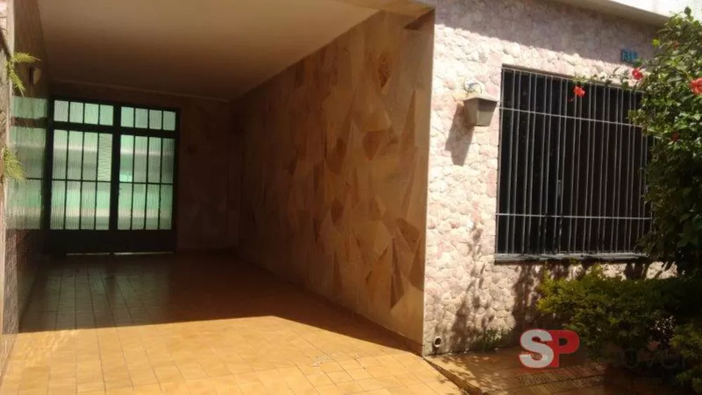 Casa à venda com 2 quartos, 120m² - Foto 2