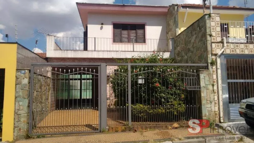 Casa à venda com 2 quartos, 120m² - Foto 1