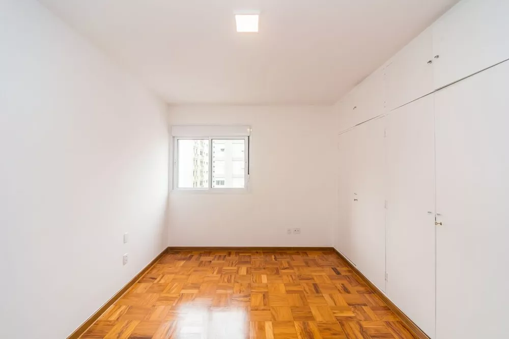 Apartamento à venda com 3 quartos, 140m² - Foto 8