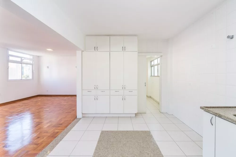 Apartamento à venda com 3 quartos, 140m² - Foto 7