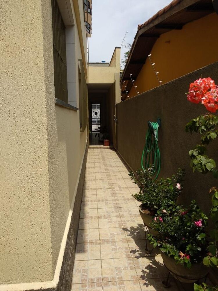 Sobrado à venda com 2 quartos, 120m² - Foto 1