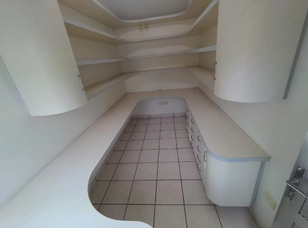 Casa, 4 quartos, 237 m² - Foto 4