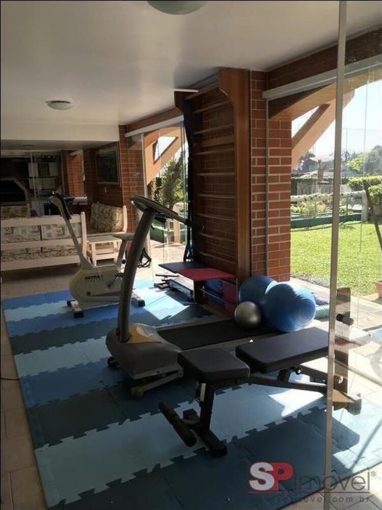 Casa à venda com 4 quartos, 1000m² - Foto 2