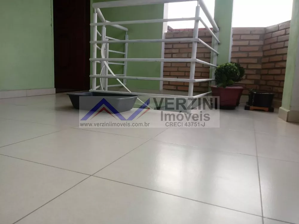 Casa à venda com 3 quartos, 135m² - Foto 3