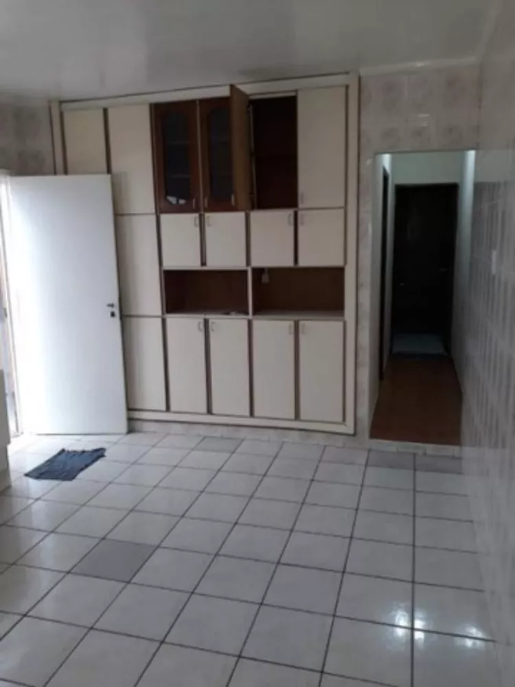 Casa à venda com 3 quartos, 120m² - Foto 1