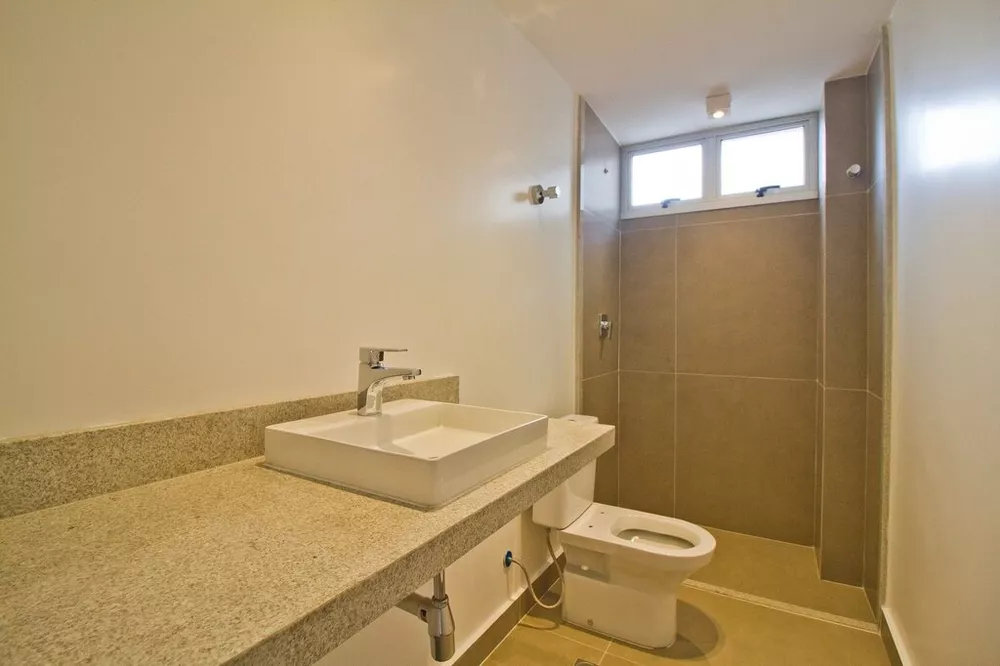 Apartamento à venda com 2 quartos, 67m² - Foto 2