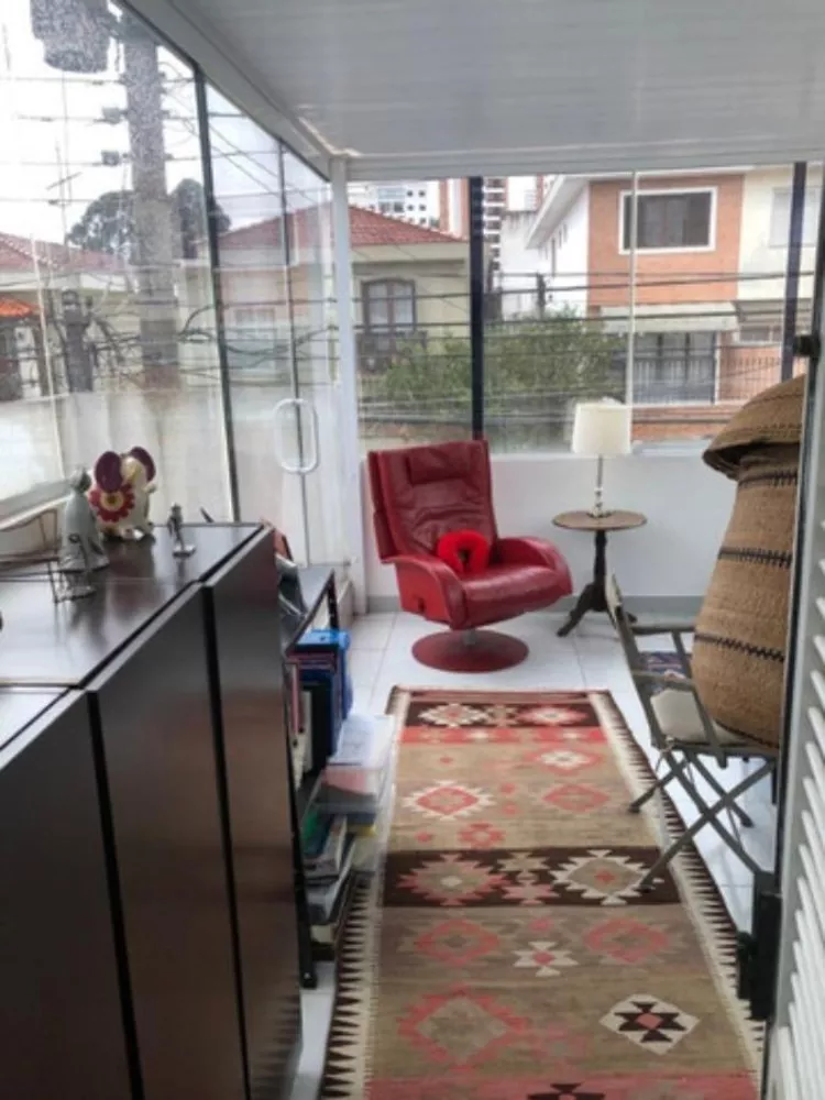 Sobrado à venda com 4 quartos, 174m² - Foto 1