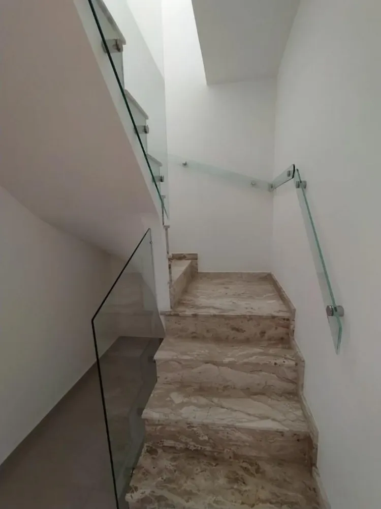 Sobrado, 3 quartos, 195 m² - Foto 2