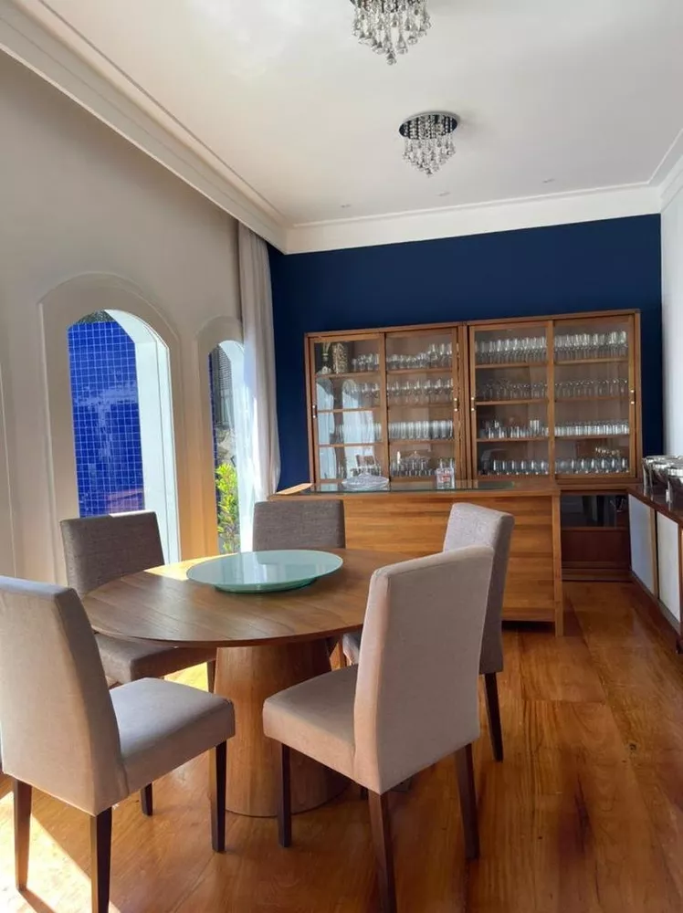 Casa, 8 quartos, 650 m² - Foto 1