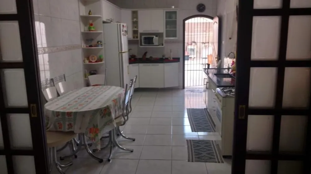 Casa, 3 quartos, 180 m² - Foto 3
