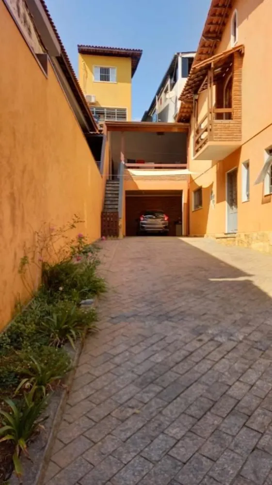 Sobrado, 3 quartos, 203 m² - Foto 1