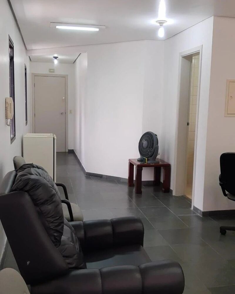 Prédio Inteiro à venda com 1 quarto, 30m² - Foto 1