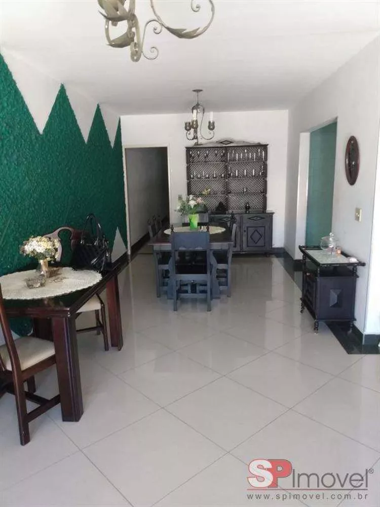 Casa à venda com 3 quartos, 190m² - Foto 2