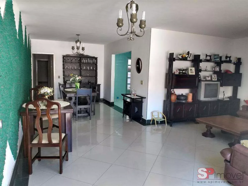 Casa à venda com 3 quartos, 190m² - Foto 4