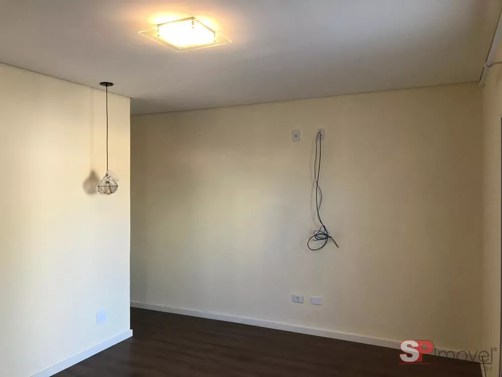 Casa à venda com 3 quartos, 240m² - Foto 2