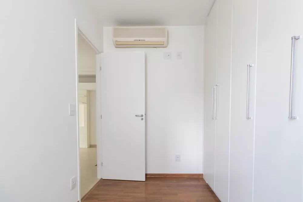 Apartamento à venda com 2 quartos, 65m² - Foto 3