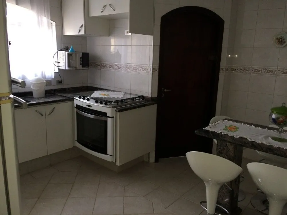 Casa, 4 quartos, 331 m² - Foto 4