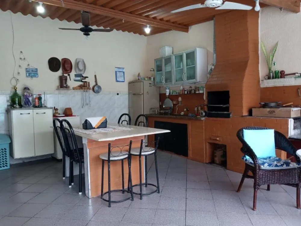 Casa, 3 quartos, 200 m² - Foto 3