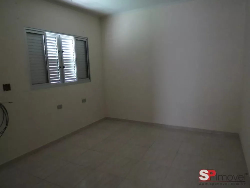 Casa à venda com 3 quartos, 188m² - Foto 1