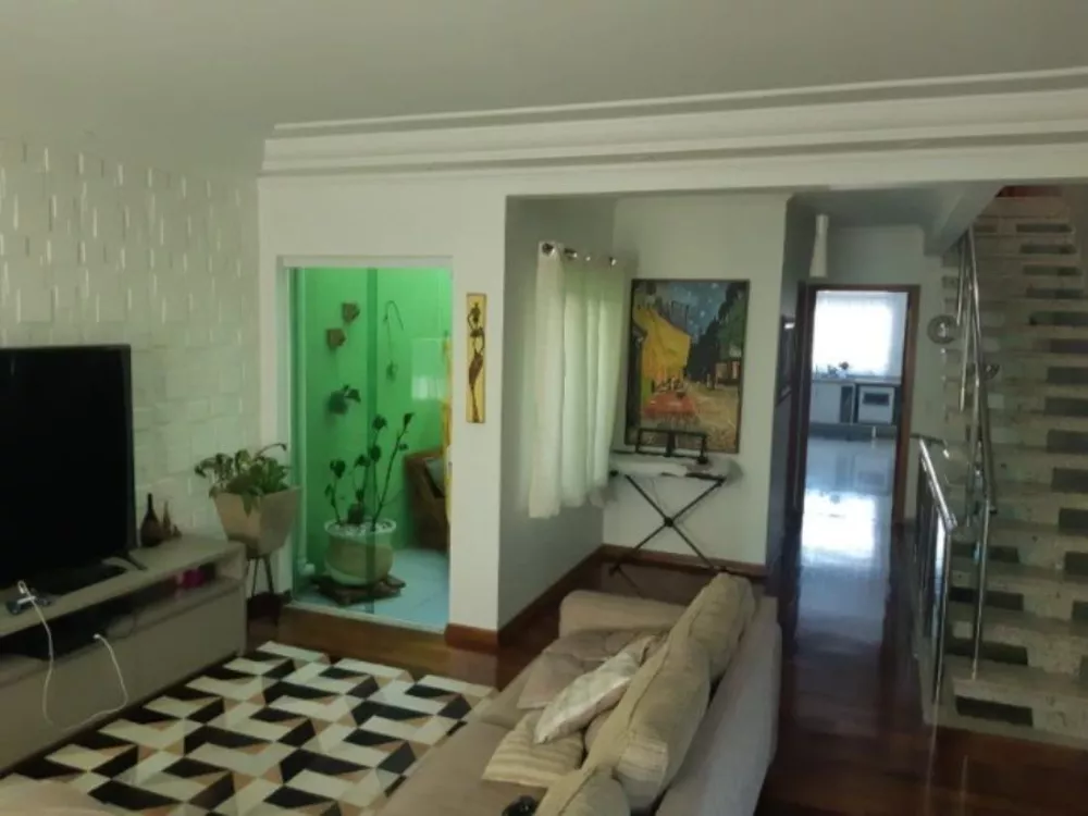 Sobrado à venda com 4 quartos, 125m² - Foto 1