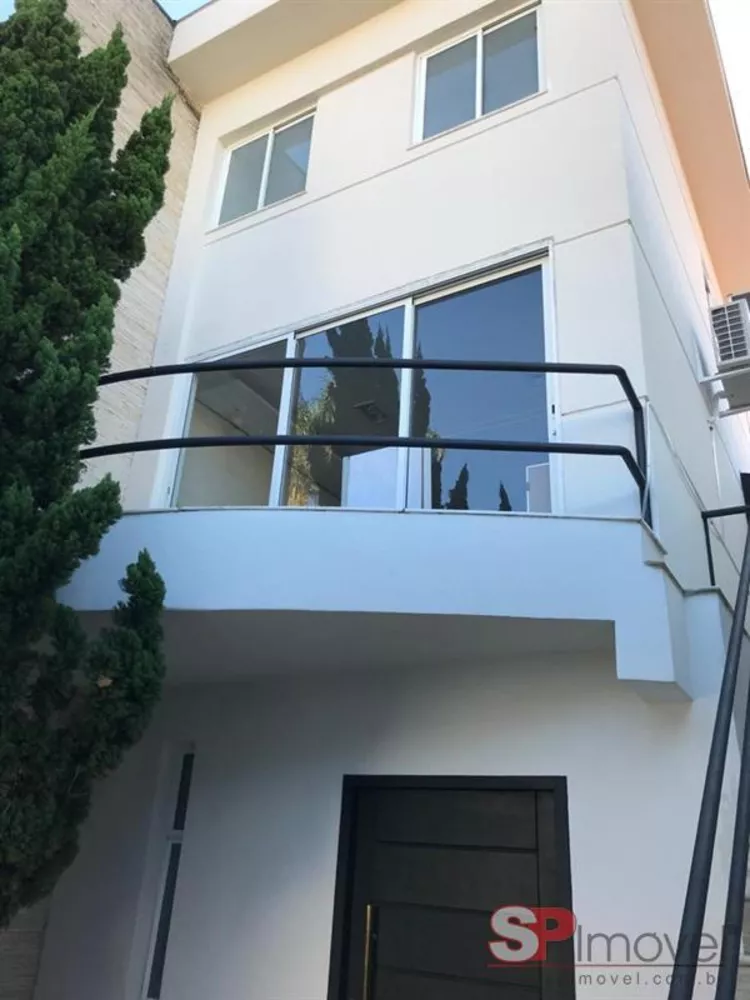 Casa à venda com 4 quartos, 350m² - Foto 1