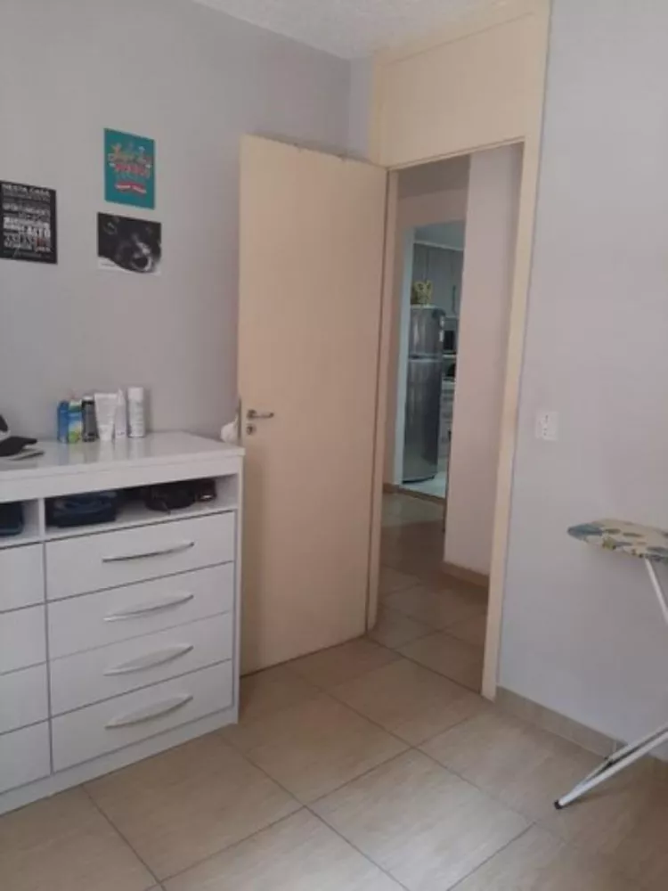 Apartamento à venda com 3 quartos, 67m² - Foto 2