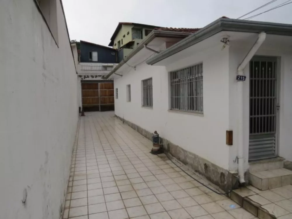 Casa à venda com 2 quartos, 200m² - Foto 3