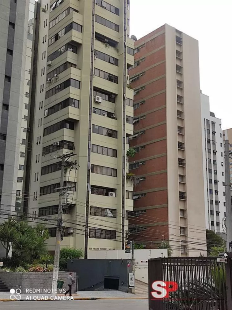 Prédio Inteiro à venda com 1 quarto, 100m² - Foto 1