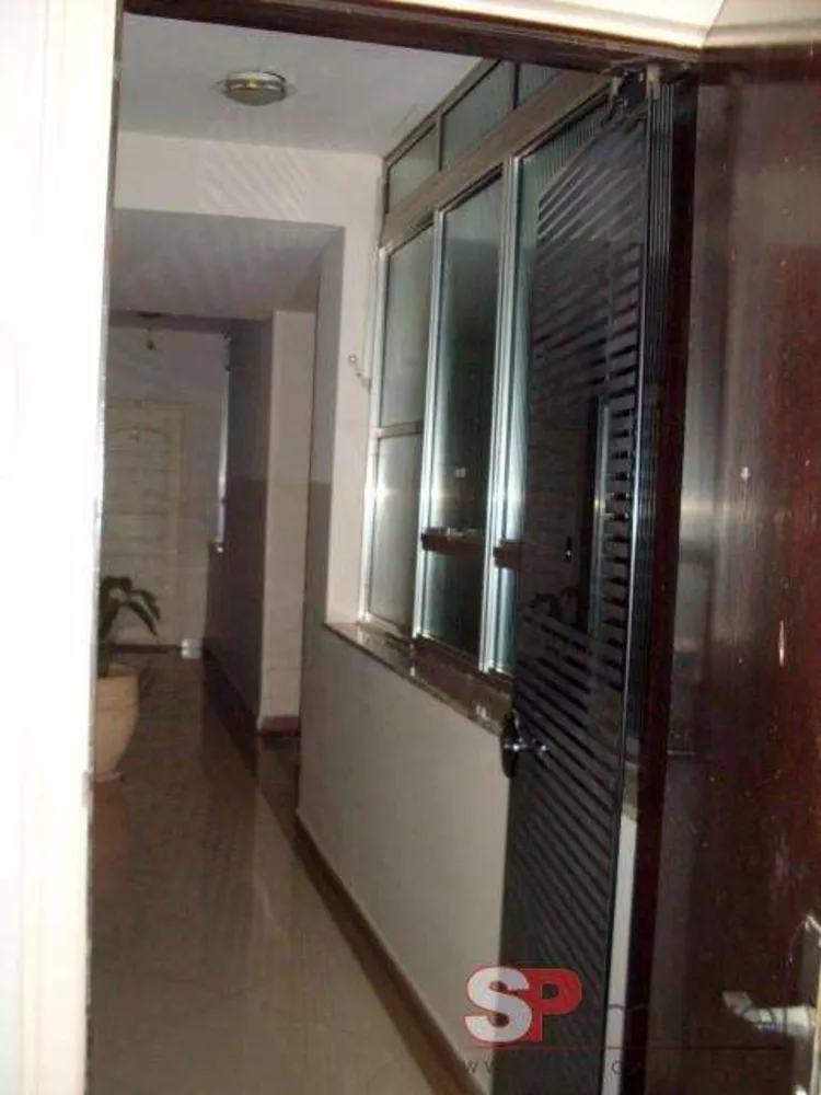 Apartamento à venda com 4 quartos, 70m² - Foto 4