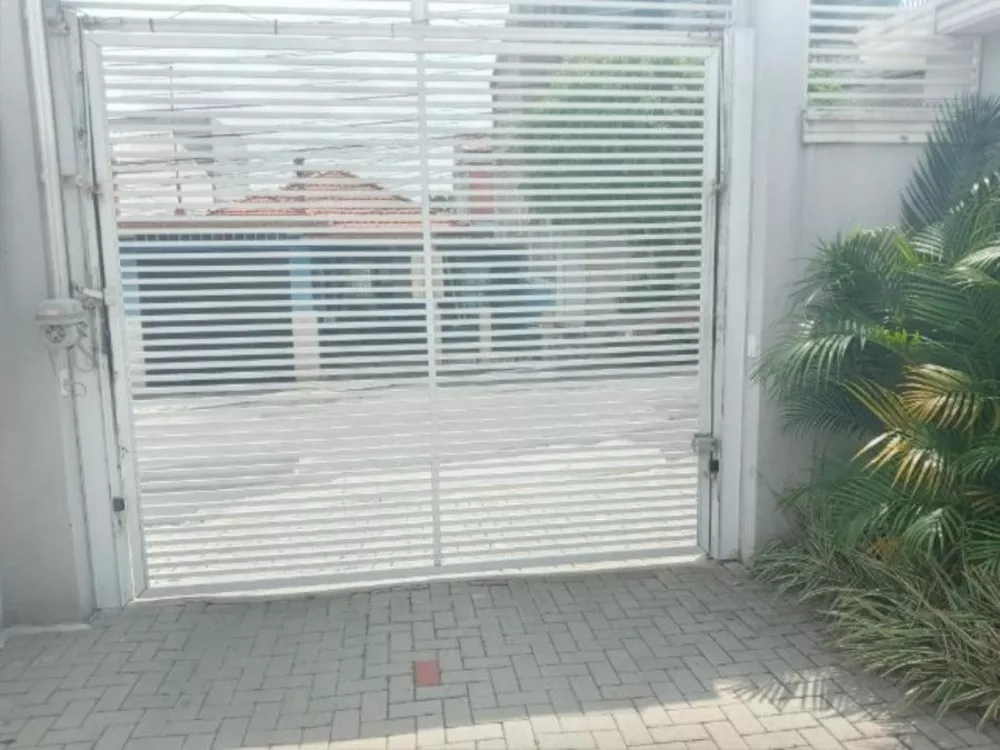 Sobrado à venda com 3 quartos, 100m² - Foto 3