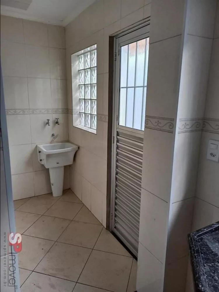 Casa à venda com 2 quartos, 120m² - Foto 8