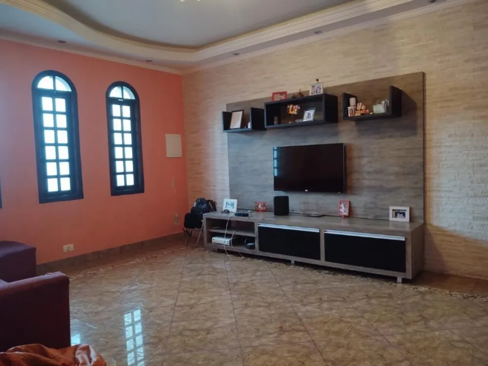 Casa, 3 quartos, 200 m² - Foto 1