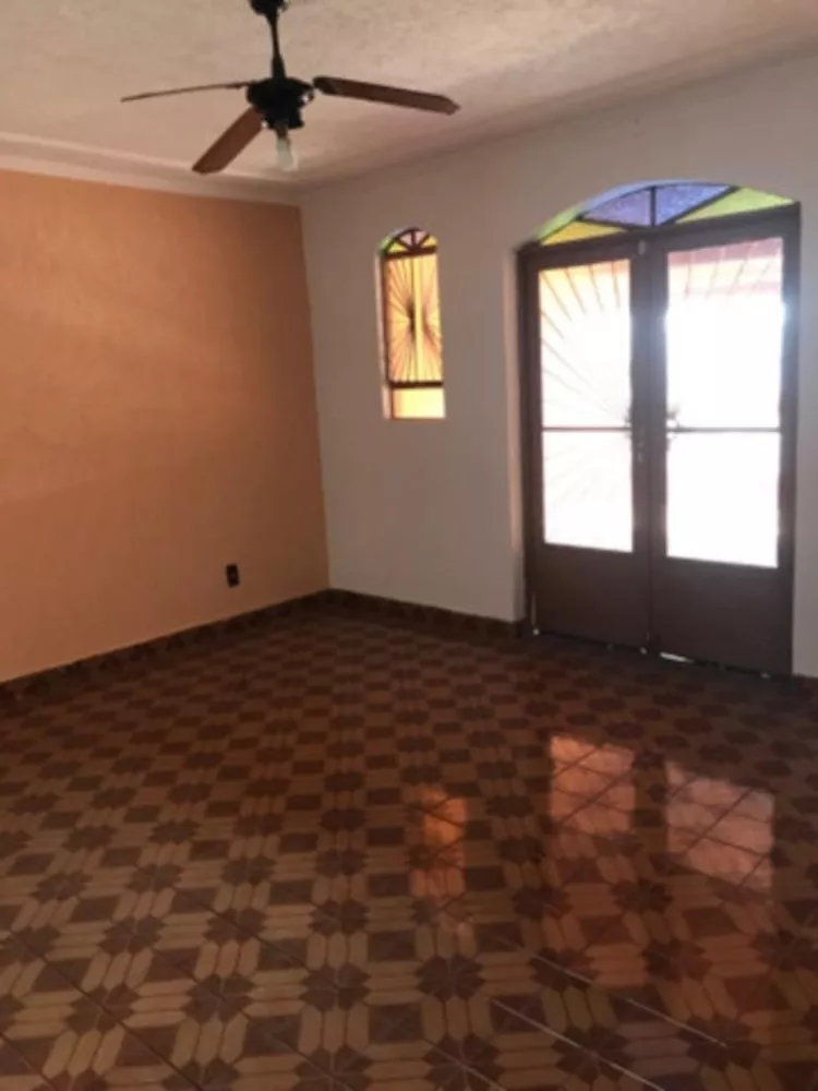 Sobrado à venda com 3 quartos, 120m² - Foto 4