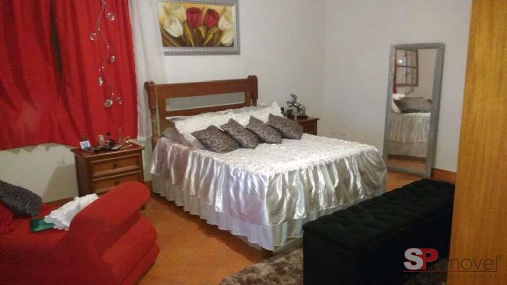 Casa, 3 quartos, 1180 m² - Foto 1