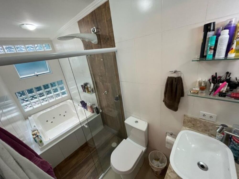 Sobrado, 3 quartos, 320 m² - Foto 1