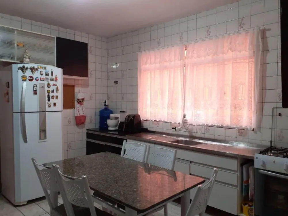 Sobrado, 4 quartos, 242 m² - Foto 13