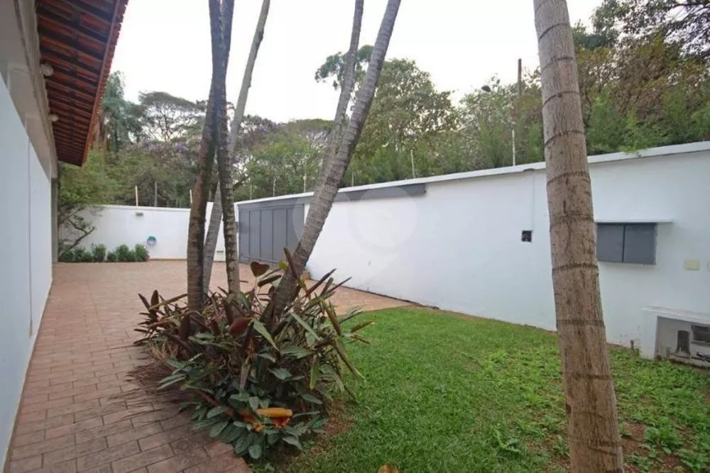 Casa para alugar com 3 quartos, 380m² - Foto 1