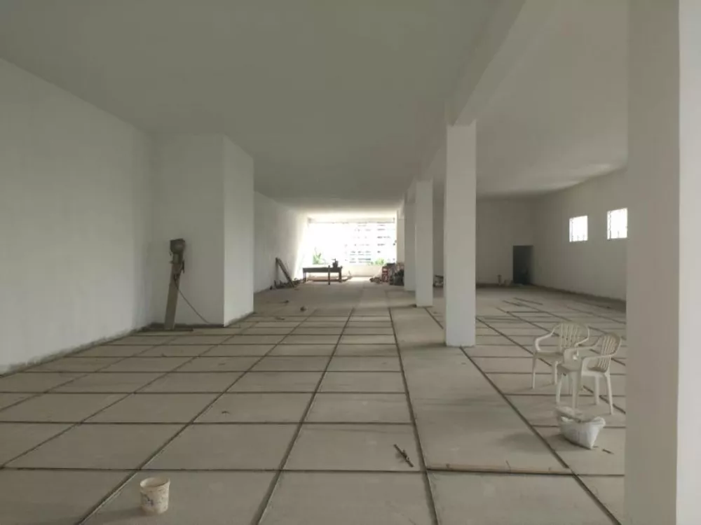 Prédio Inteiro à venda com 1 quarto, 2100m² - Foto 3