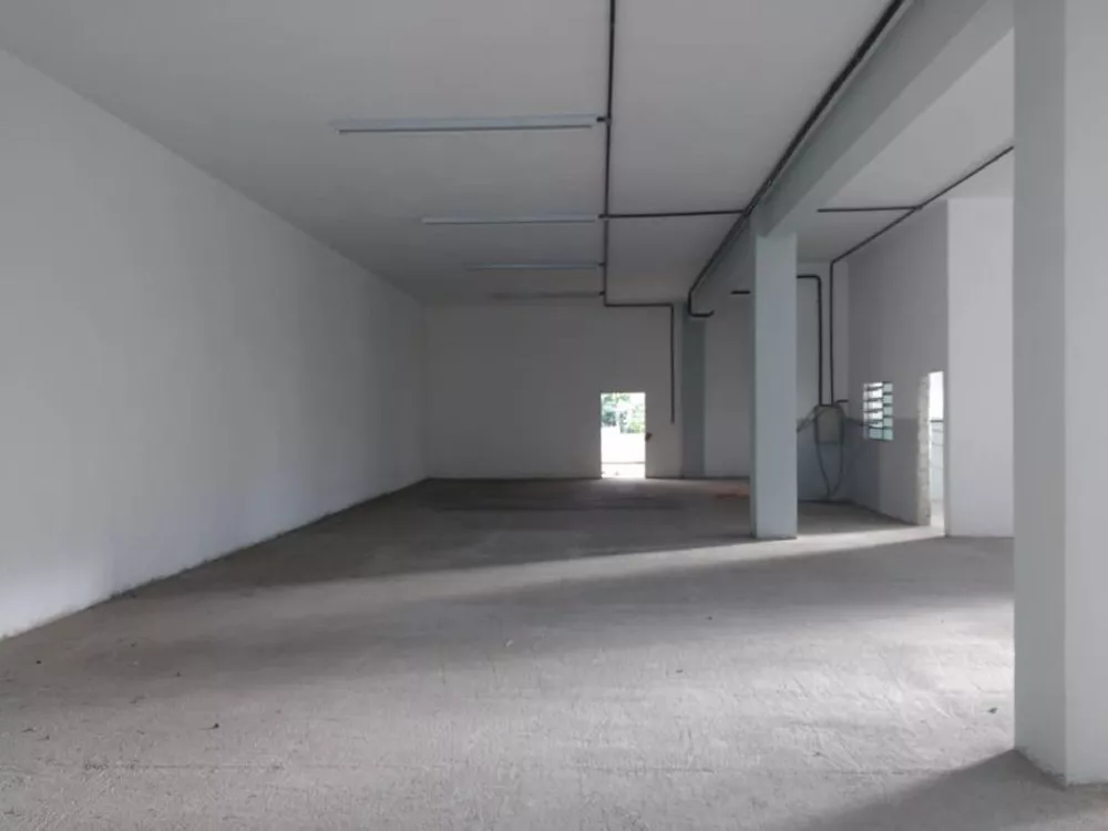 Prédio Inteiro à venda com 1 quarto, 2100m² - Foto 4