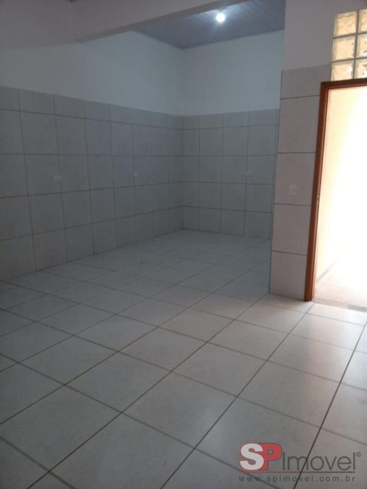 Casa à venda com 1 quarto, 700m² - Foto 3