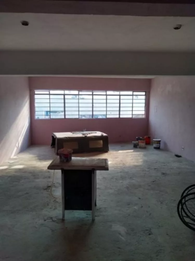 Sobrado à venda com 3 quartos, 617m² - Foto 4