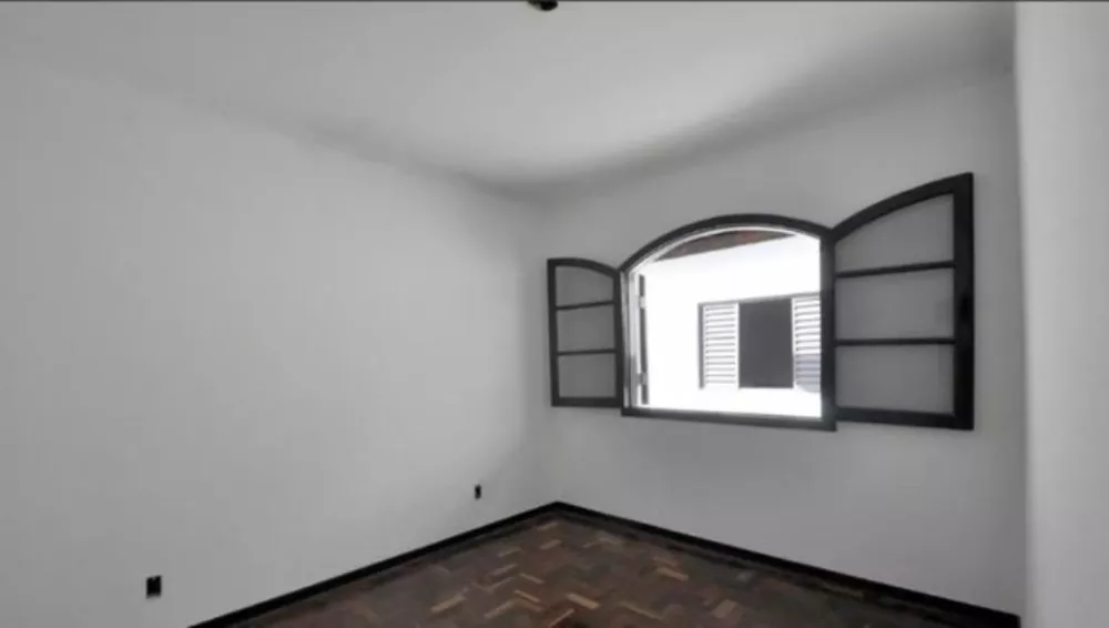 Sobrado à venda com 4 quartos, 266m² - Foto 4